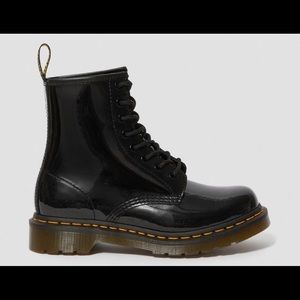 Dr. Martens Women’s 1460 Patent Black